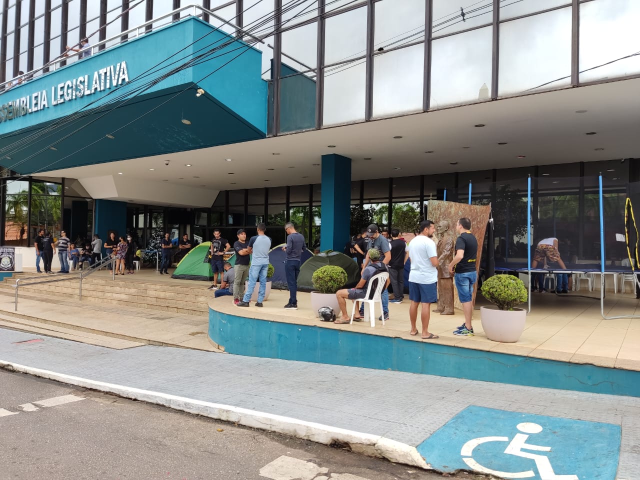 Policiais penais decidem nesta manhã se mantém operação padrão nos presídios do Acre